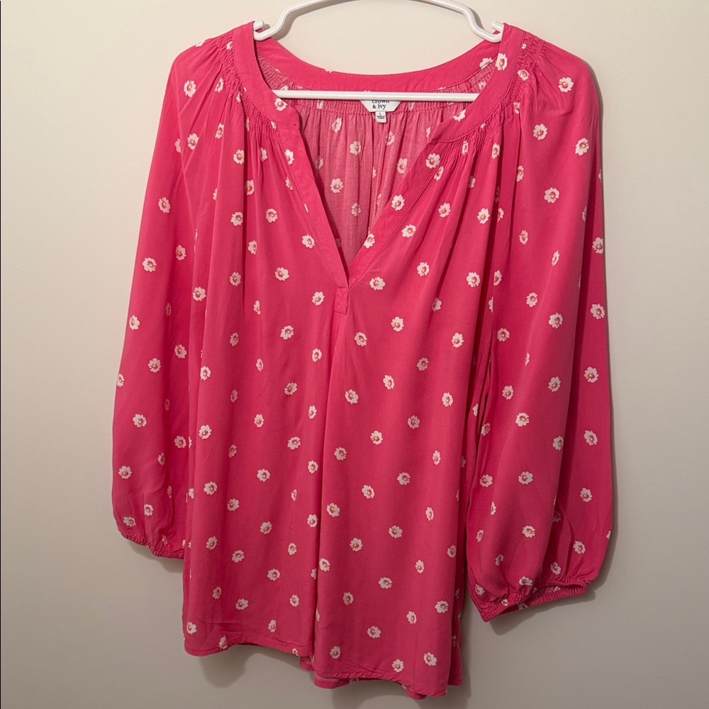 crown & ivy Pink Daisy-Print Split-Neck Blouse